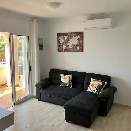 With Big Swimming Pool In La Mata, Torrevieja Apartmán